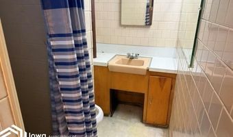 312 E Overmeyer Dr, Algona, IA 50511