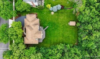 1661 Kensington Dr, Algonquin, IL 60102