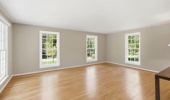 7556 PEPPERELL Dr, Bethesda, MD 20817