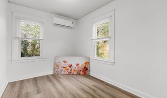 903 Park St, Altavista, VA 24517