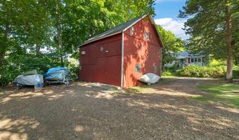 24 Liberty St, Clinton, CT 06413