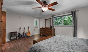 17222 SE TICKLE CREEK Rd, Boring, OR 97009