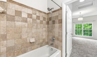 15612 EVERGLADE Ln 404, Bowie, MD 20716