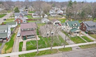 1073 Parkside Dr, Alliance, OH 44601