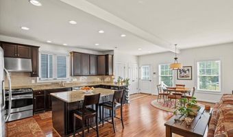 2504 WASHINGTON Blvd, Arlington, VA 22201