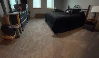 251 Vine St 102, Riverside, IA 52327