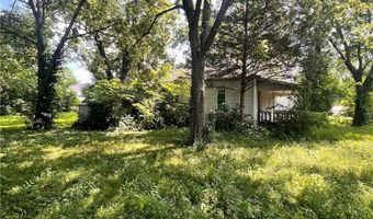 120 W 3rd St, Adrian, MO 64720