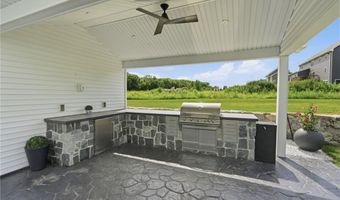 1264 Central Ave, Johnston, RI 02919