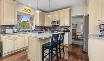 4020 Bunker Hill Dr, Algonquin, IL 60102