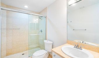 20000 E Country Club Dr TS02, Aventura, FL 33180