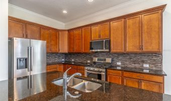 962 GRAND HILLTOP Dr, Apopka, FL 32703