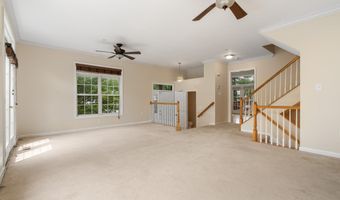 417 CLAYTON Ln, Alexandria, VA 22304