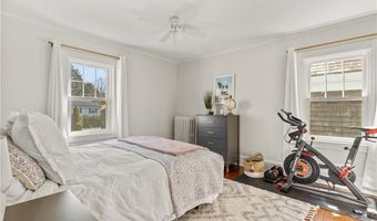 35 Hall Ave, Newport, RI 02840