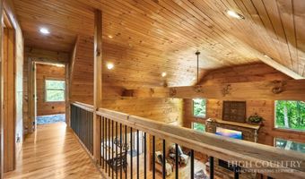 407 Signature Ridge Rd, Banner Elk, NC 28604