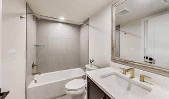 6934 RENITA Ln, Bethesda, MD 20817