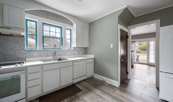 406 W MARKET St, Georgetown, DE 19947