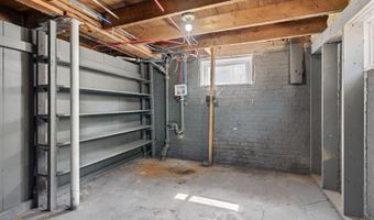 26 Vernon St, Auburn, ME 04210