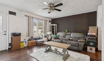 105 WINDWARD Dr, Barnegat, NJ 08005