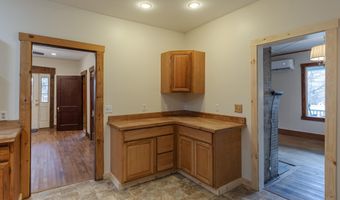 10 King St, Rockingham, VT 05101