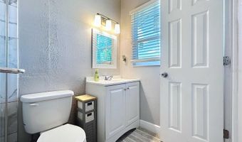 6040 FRANCIS Dr, Apollo Beach, FL 33572