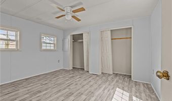 92 Bayview Pkwy, Middletown, RI 02842