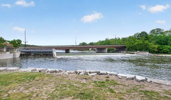 108 N Main St, Algonquin, IL 60102