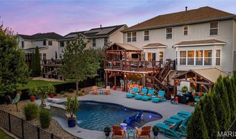 1388 Red Oak Plantation Dr, Ballwin, MO 63021