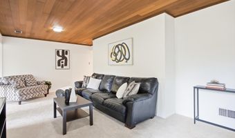 4024 IVA Ln, Annandale, VA 22003