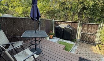 15 Harrison Ave 15B, Amityville, NY 11701