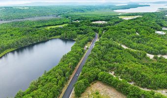 915 Augusta Rd, Belgrade, ME 04917