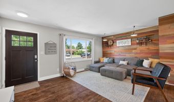 615 SUN VALLEY Dr, Cheyenne, WY 82001