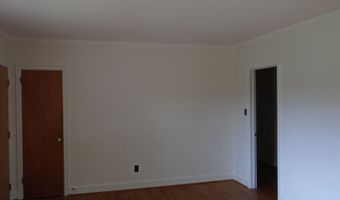 122 Houston, Barnesville, GA 30204
