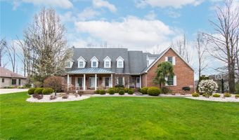 202 Timber Run Dr, Canfield, OH 44406