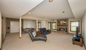 639 Wood Fern Dr, Ballwin, MO 63021