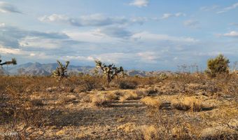 2204 S Six Shooter Rd, Yucca, AZ 86438