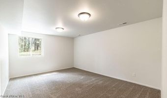 81 Parkland Dr, Blanchard, ID 83804