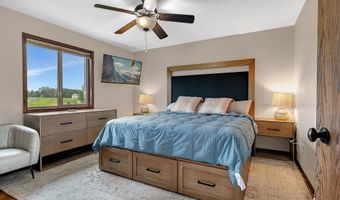105 Estate Dr, Avon, MN 56310