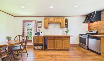 2934 College St, Austinburg, OH 44010