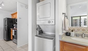 98-500 Koauka Loop 8N, Aiea, HI 96701