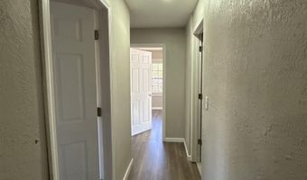 32 Slate St, Atmore, AL 36502