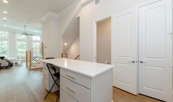 4094 Runyon Rd, Addison, TX 75001