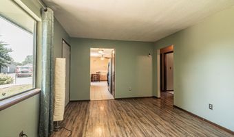 612 HONEYLOCUST St, Bloomfield, NM 87413