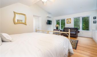 235 White Deer Rocks Rd Guest House, Woodbury, CT 06798