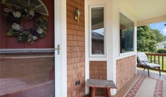 4 Wabasso Ter, Middletown, RI 02842