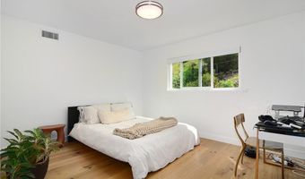 17084 Escalon Dr, Encino, CA 91436