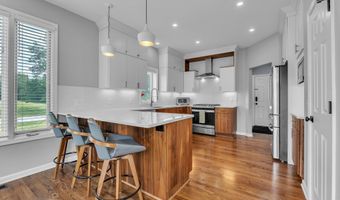 5049 Birdie Ln, Ann Arbor, MI 48103