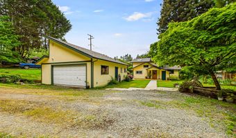 402 Tanglewood Rd, Arcata, CA 95521