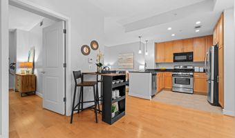 820 N POLLARD St 307, Arlington, VA 22203