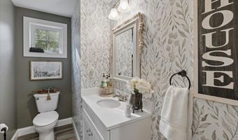 12 Freedom Way, Barrington, NH 03825