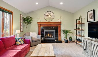 601 24th St NW, Austin, MN 55912